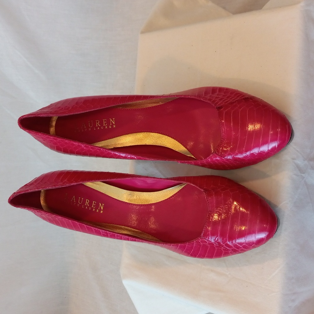 Pumps - Picture 1 of 13